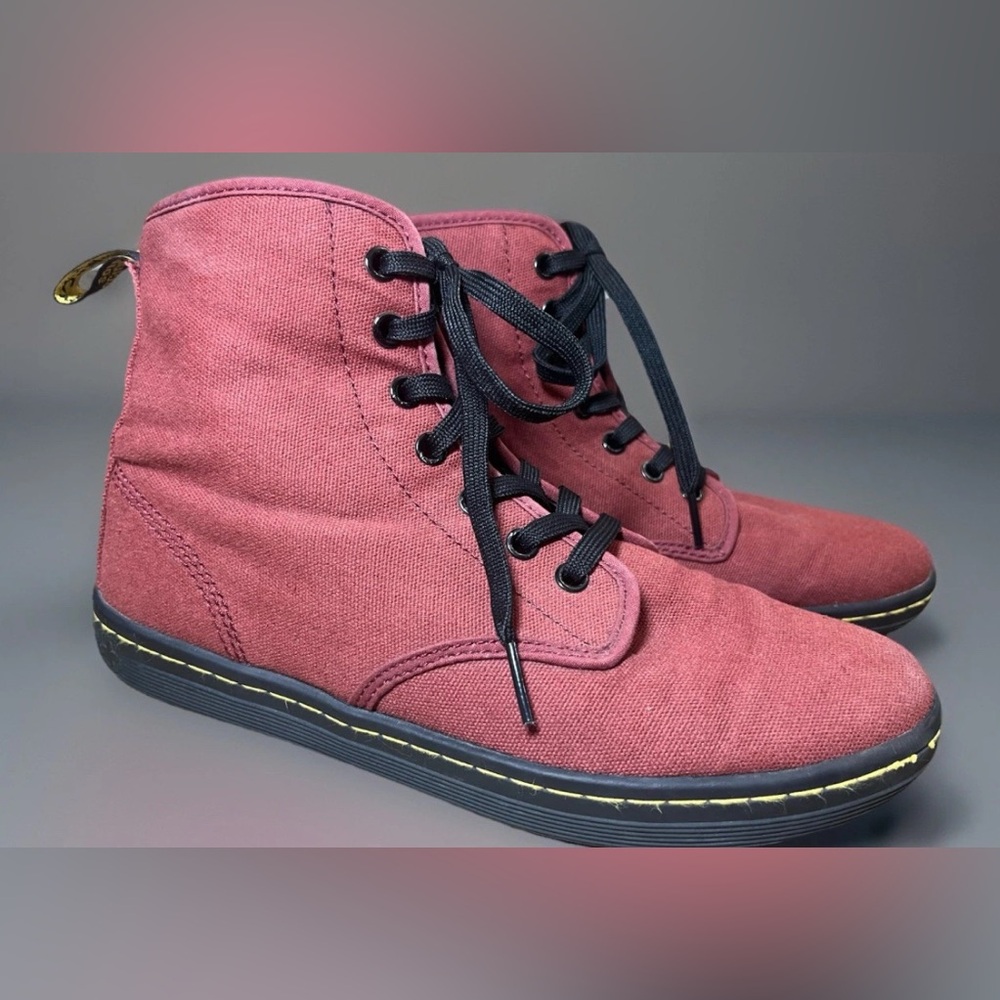 Stylish Dr. Martens Shoreditch Lace-Up – Maroon Unisex Boots, Size 8